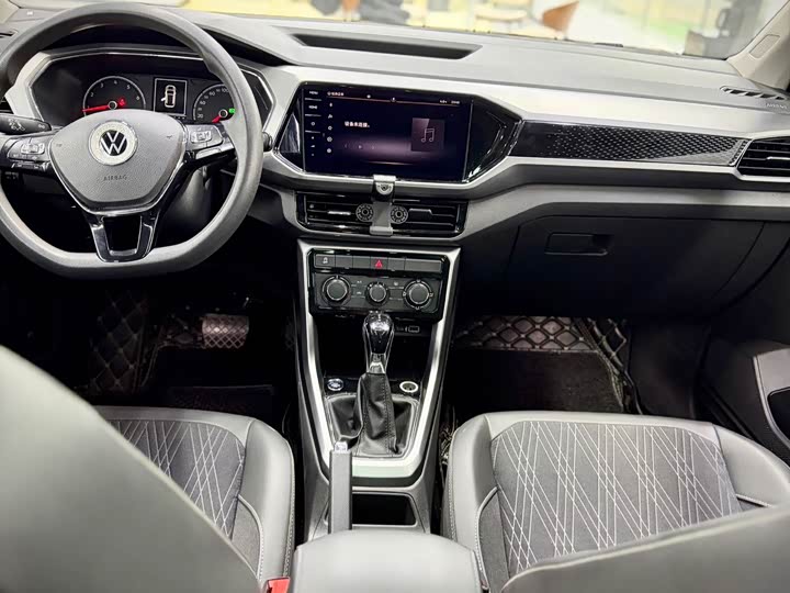 Фото 19 - Volkswagen T-Cross