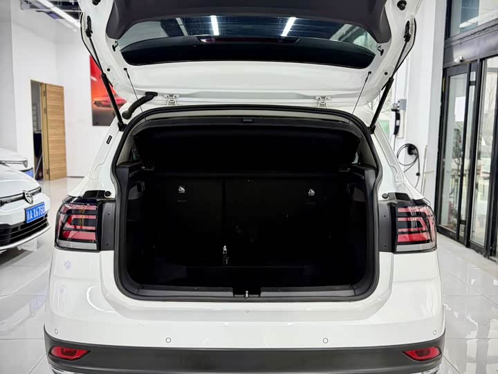 Фото 20 - Volkswagen T-Cross