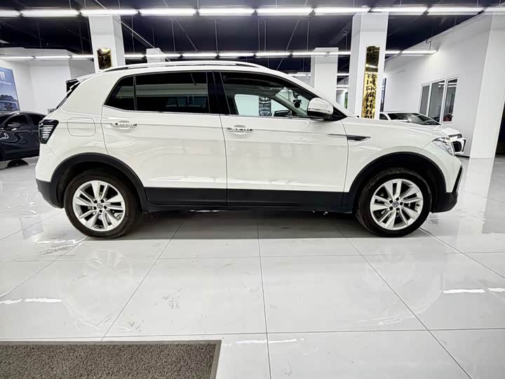 Фото 8 - Volkswagen T-Cross