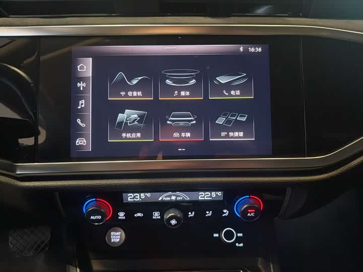 Фото 10 - Audi Q3 Sportback