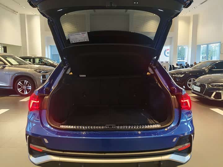 Фото 12 - Audi Q3 Sportback