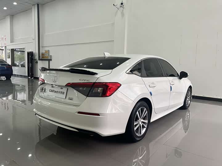 Фото 13 - Honda Civic