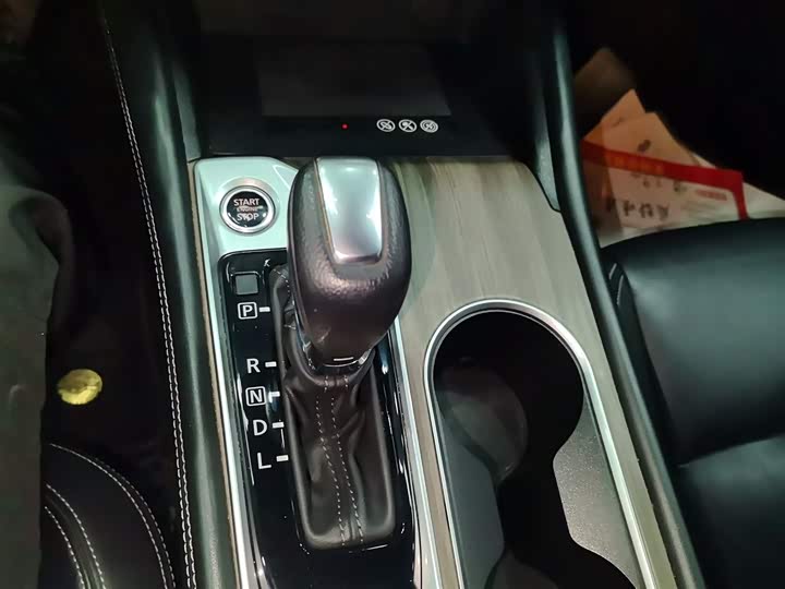 Фото 14 - Nissan Teana