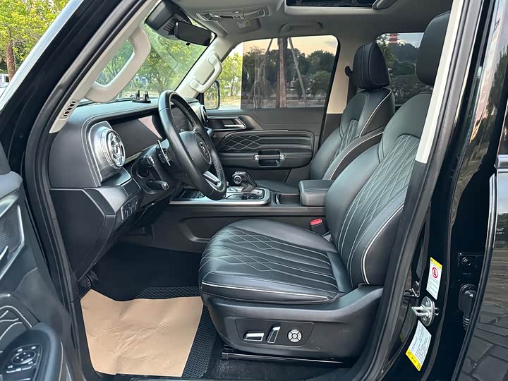 Фото 8 - Tank 300