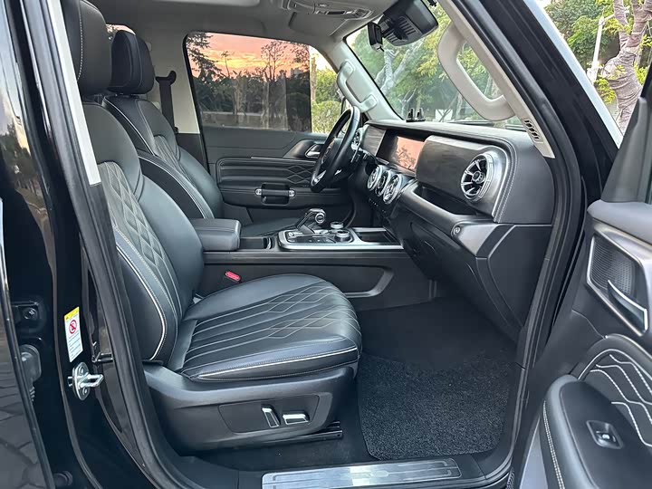 Фото 9 - Tank 300