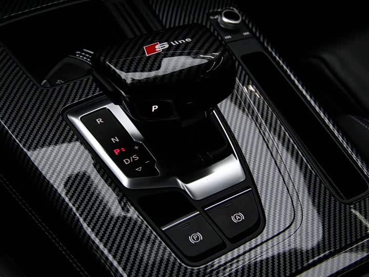 Фото 20 - Audi Q5L