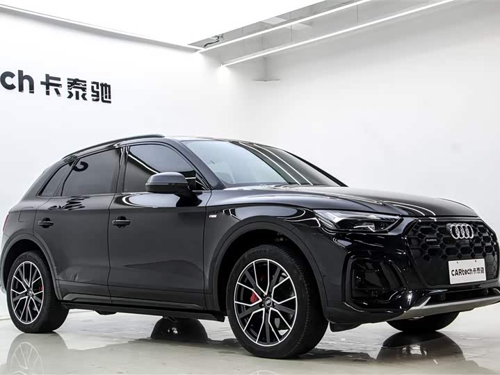 Фото 3 - Audi Q5L