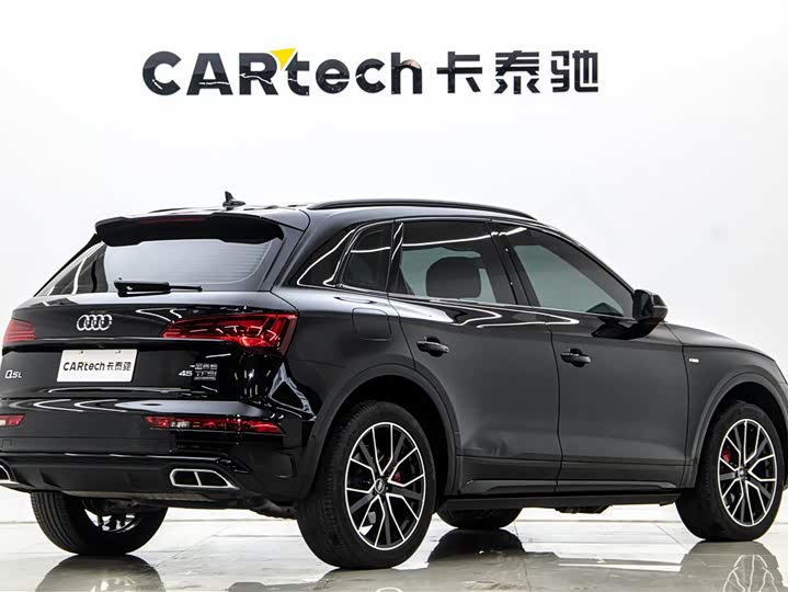 Фото 4 - Audi Q5L