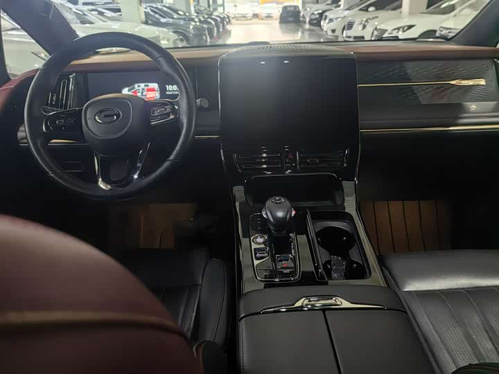 Фото 10 - GAC Trumpchi M8