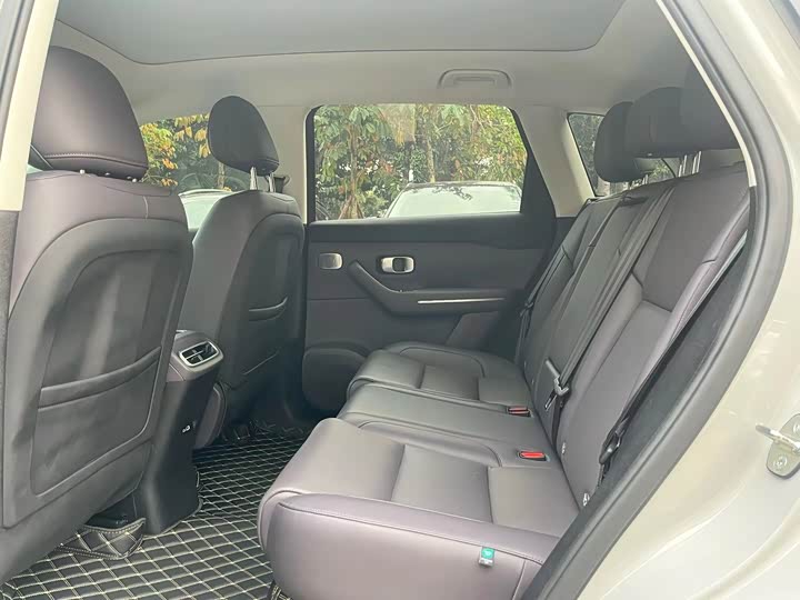 Фото 6 - Leapmotor C10