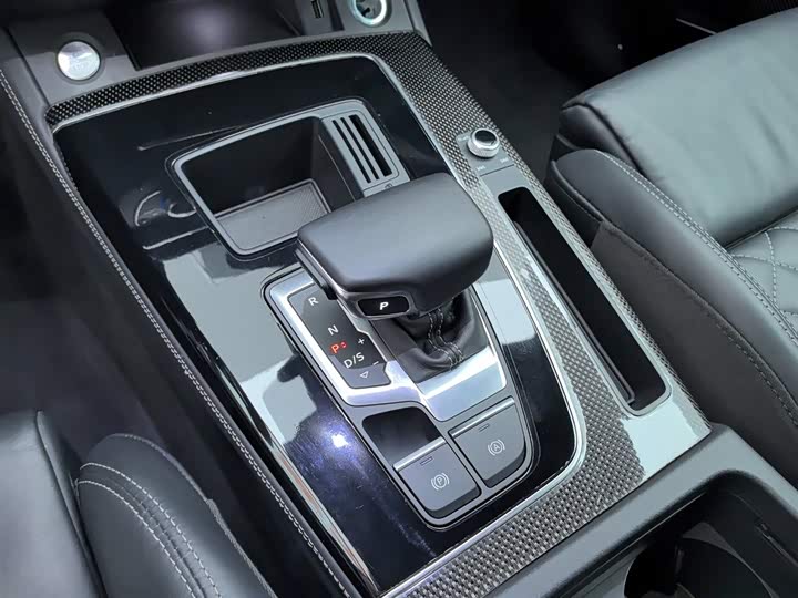 Фото 13 - Audi Q5L Sportback