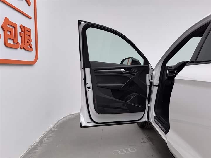 Фото 8 - Audi Q5L Sportback