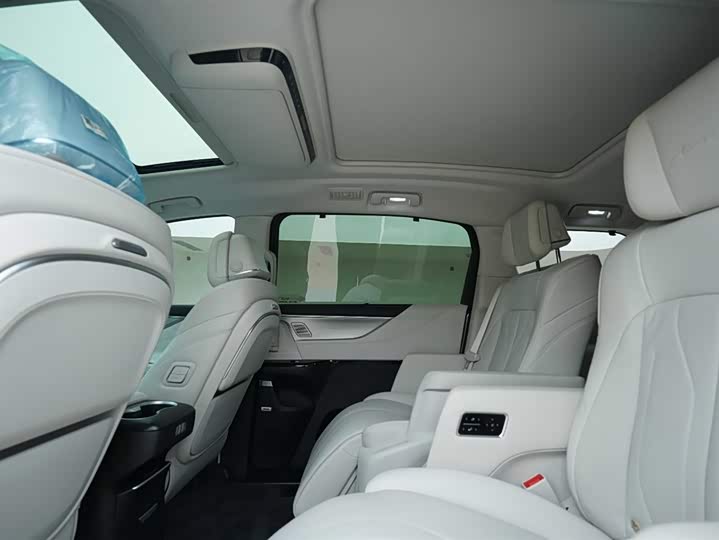 Фото 17 - Buick GL8 Hybrid