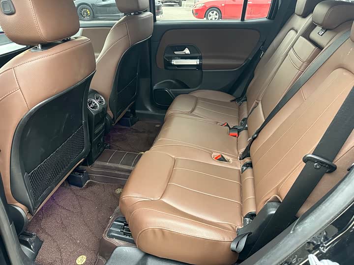 Фото 14 - Mercedes-Benz GLB-Class