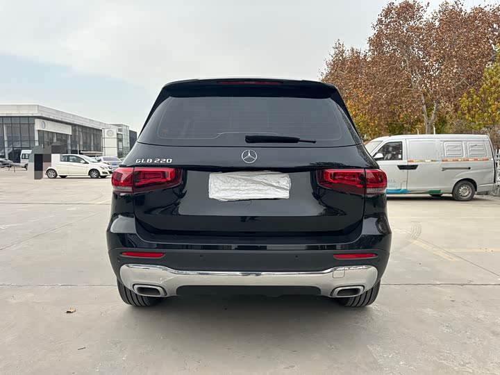 Фото 4 - Mercedes-Benz GLB-Class