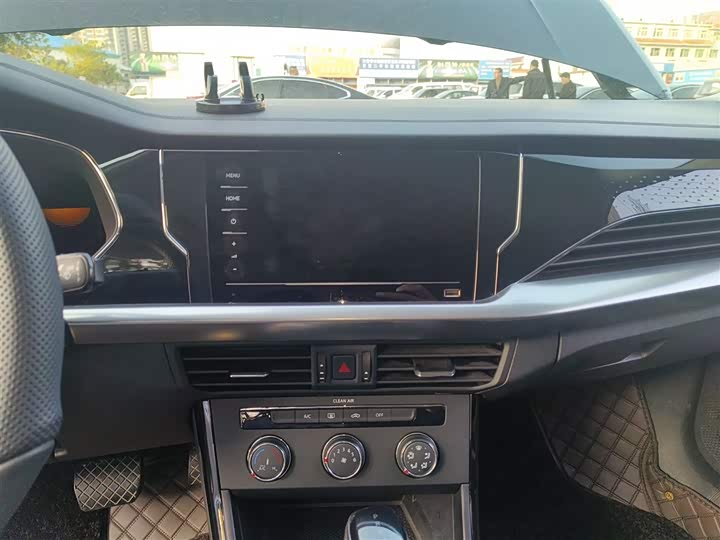 Фото 13 - Volkswagen Passat