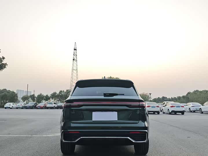 Фото 5 - Geely Monjaro