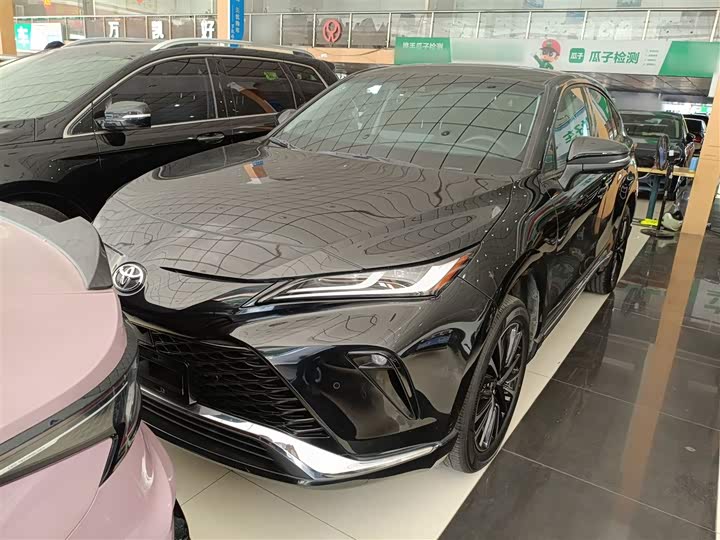 Фото 2 - Toyota Venza