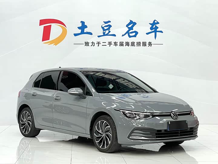 Фото 3 - Volkswagen Golf