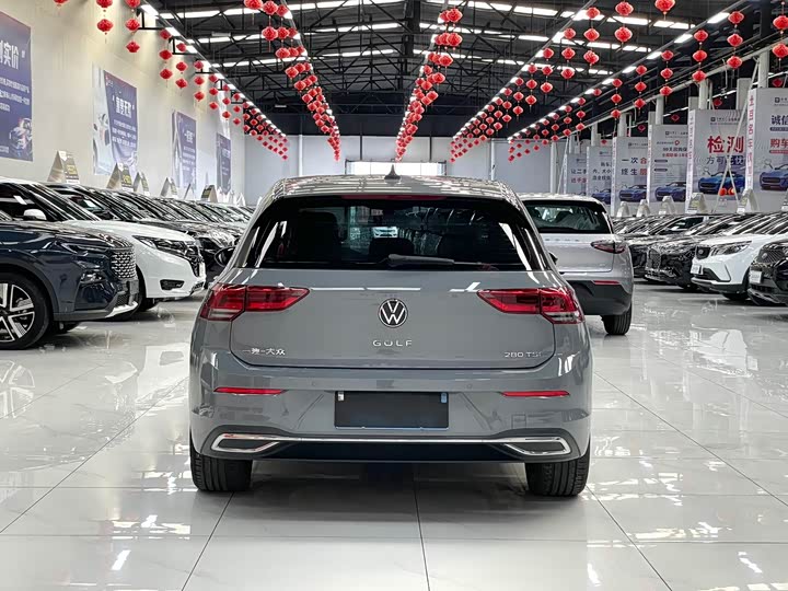 Фото 5 - Volkswagen Golf