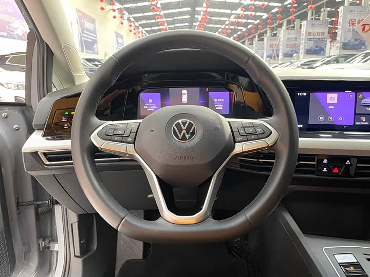 Фото 7 - Volkswagen Golf