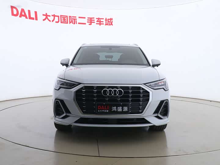 Фото 4 - Audi Q3