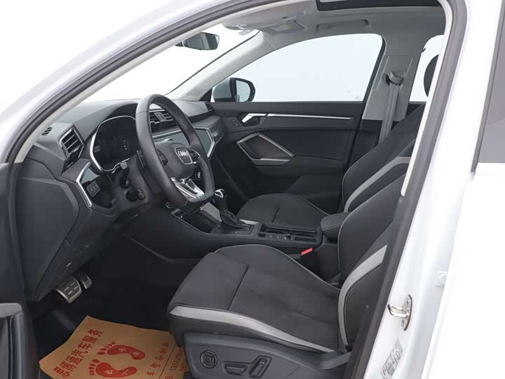 Фото 8 - Audi Q3