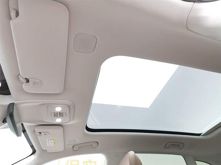 Фото 14 - Leapmotor C11