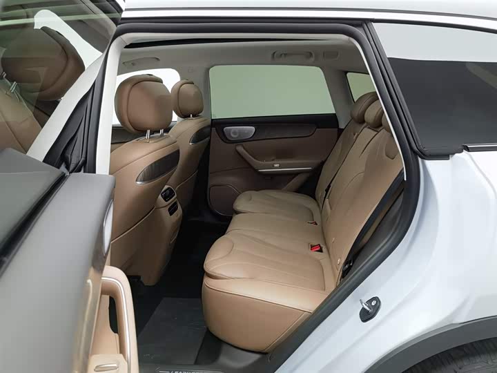 Фото 15 - Leapmotor C11