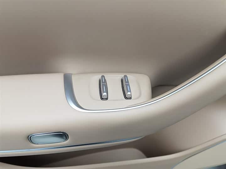 Фото 9 - Leapmotor C11