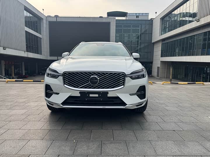 Фото 2 - Volvo XC60