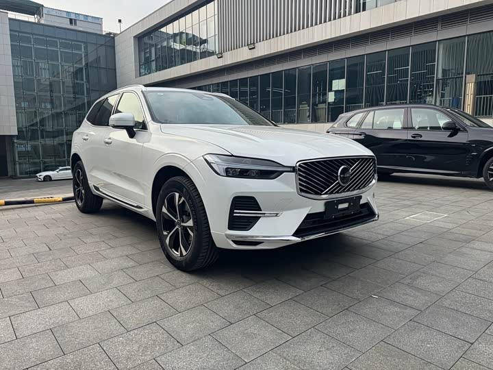 Фото 3 - Volvo XC60
