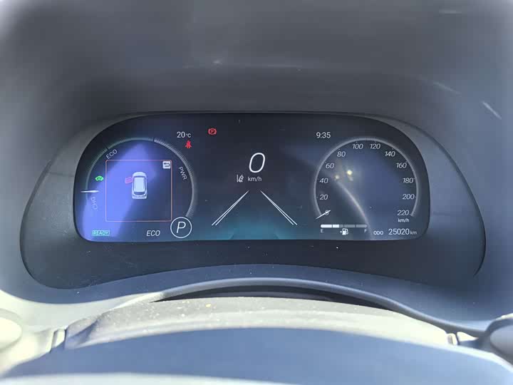 Фото 18 - Toyota Crown Kluger