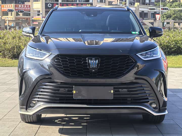 Фото 2 - Toyota Crown Kluger