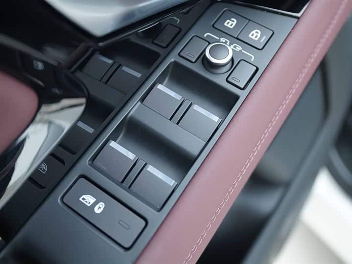 Фото 10 - Land Rover Range Rover Evoque L