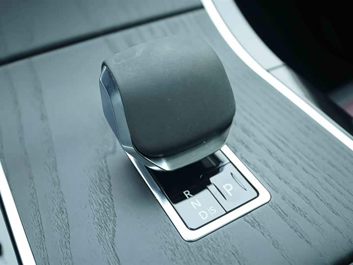 Фото 8 - Land Rover Range Rover Evoque L