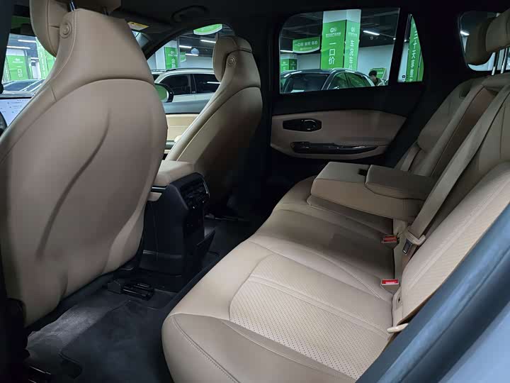 Фото 8 - Nio ES6