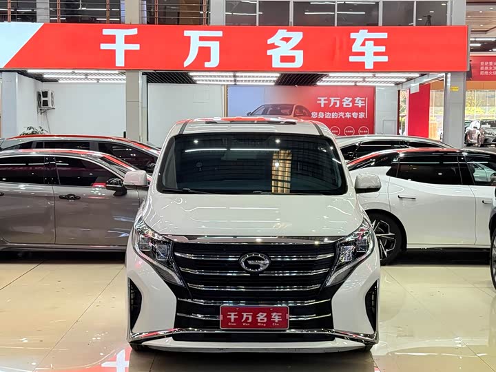 Фото 2 - GAC Trumpchi M8