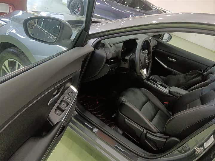 Фото 16 - Nissan Sylphy