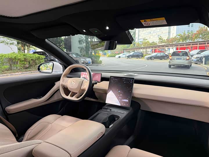 Фото 14 - Nio ET5