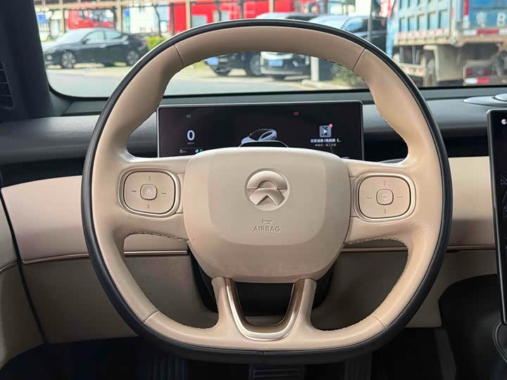 Фото 16 - Nio ET5