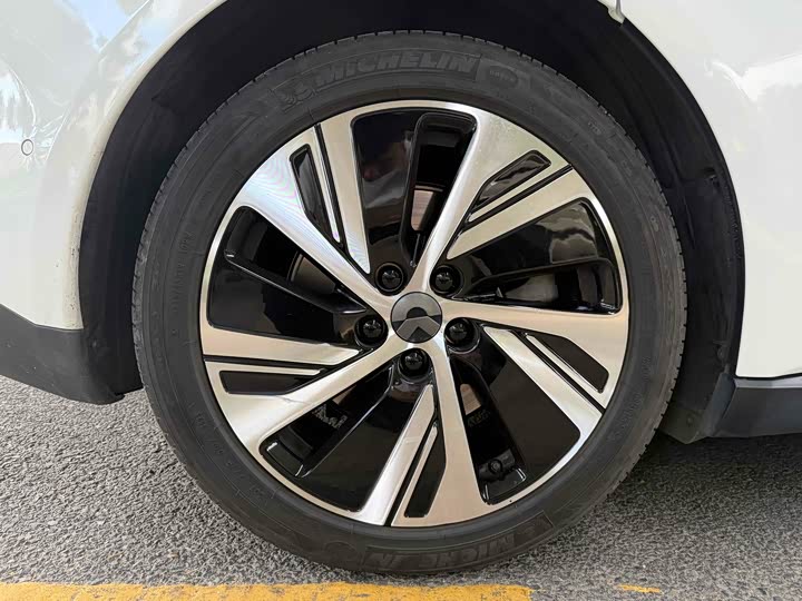 Фото 18 - Nio ET5