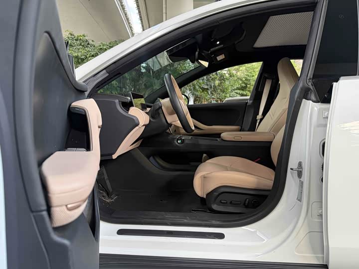 Фото 8 - Nio ET5