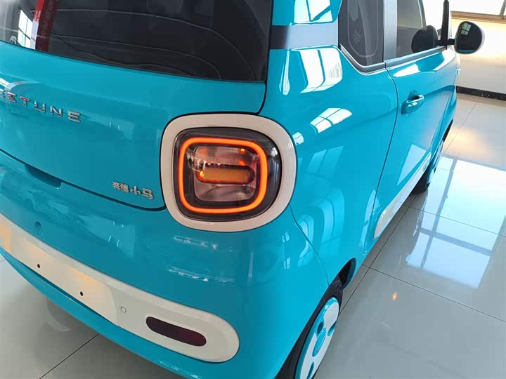 Фото 8 - Bestune Pony