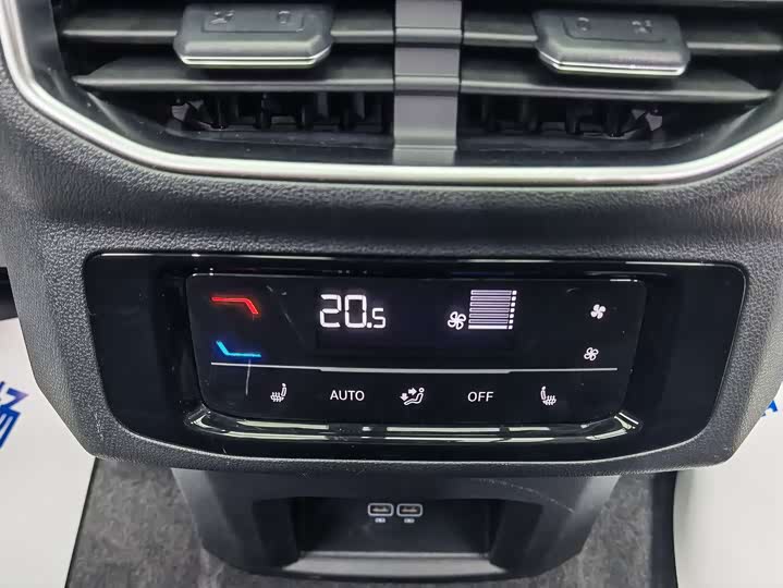 Фото 18 - Volkswagen Talagon