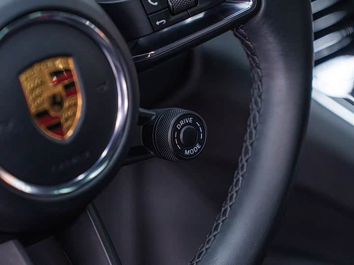 Фото 17 - Porsche Panamera