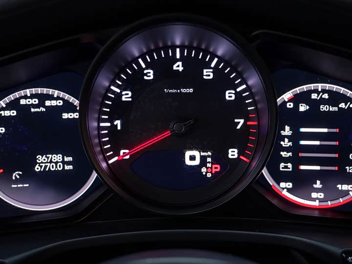 Фото 21 - Porsche Panamera