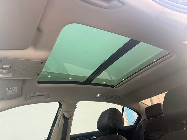 Фото 11 - Volkswagen Magotan