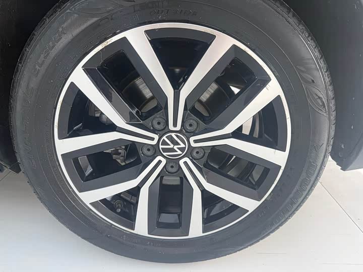 Фото 4 - Volkswagen Magotan