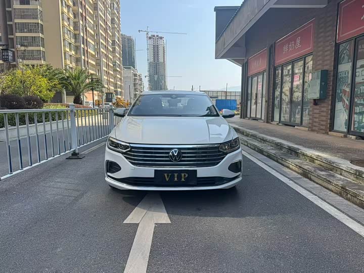 Фото 1 - Volkswagen Lavida